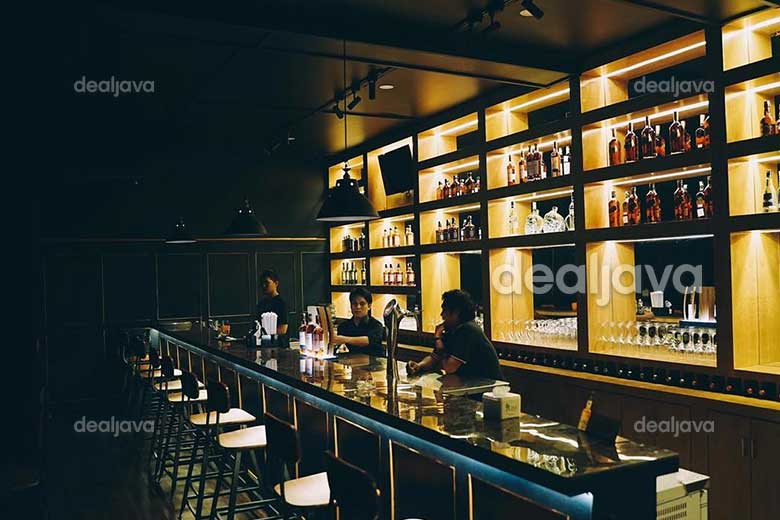 Dealjava High 5 Bar And Lounge Package Of Special Dinner 1 Main Course 1 Drink